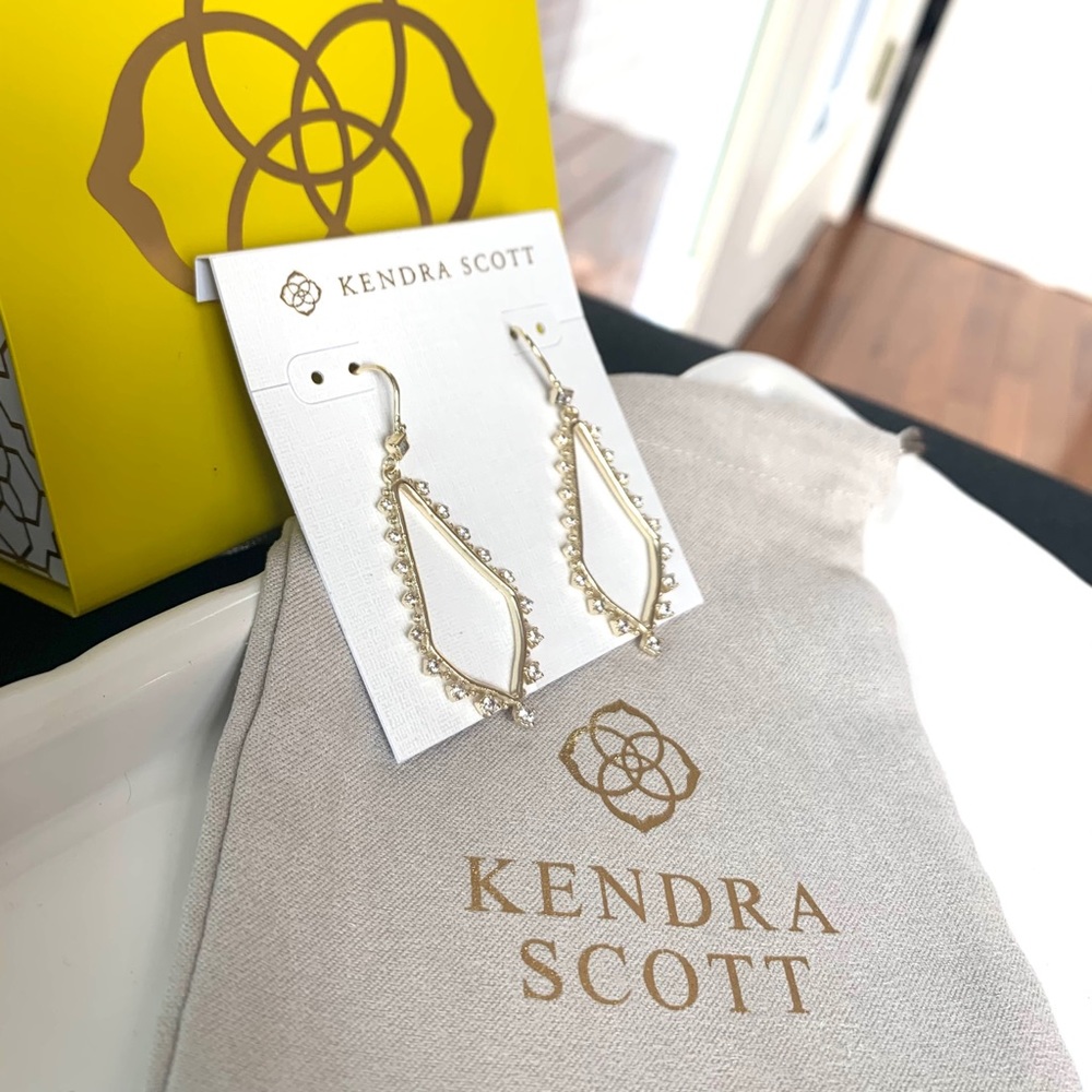 NWT Kendra Scott 14k gold plated drop earrings - Picture 8 of 8